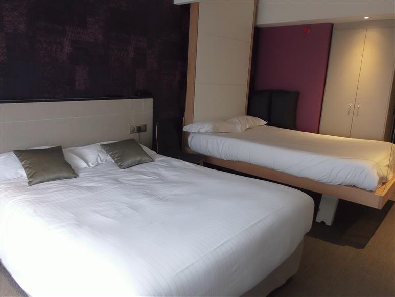 Cozy Quadruple Room (Hotel)
